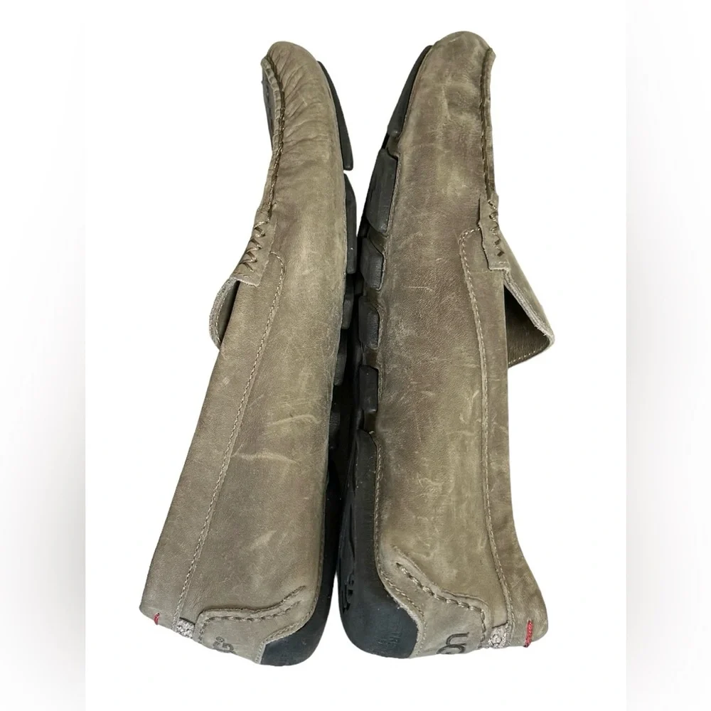 UGG Loafers Leather Suede Moccasins  Slip-ons SZ 9